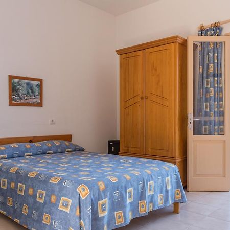 Hostal Mayans Ес Пухолс Екстериор снимка