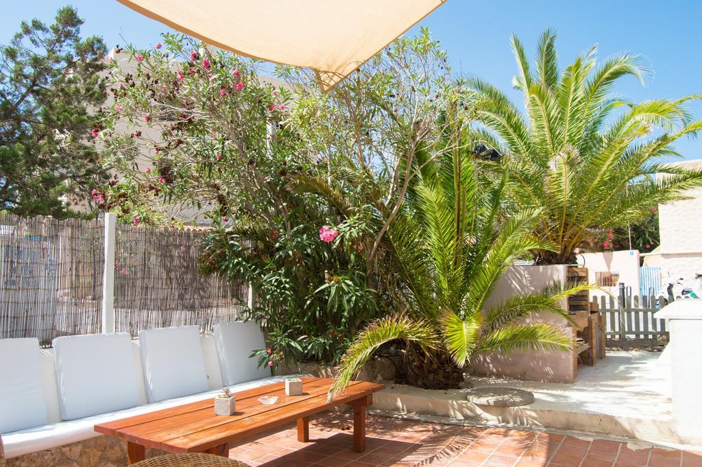 Hostal Mayans Ес Пухолс Екстериор снимка