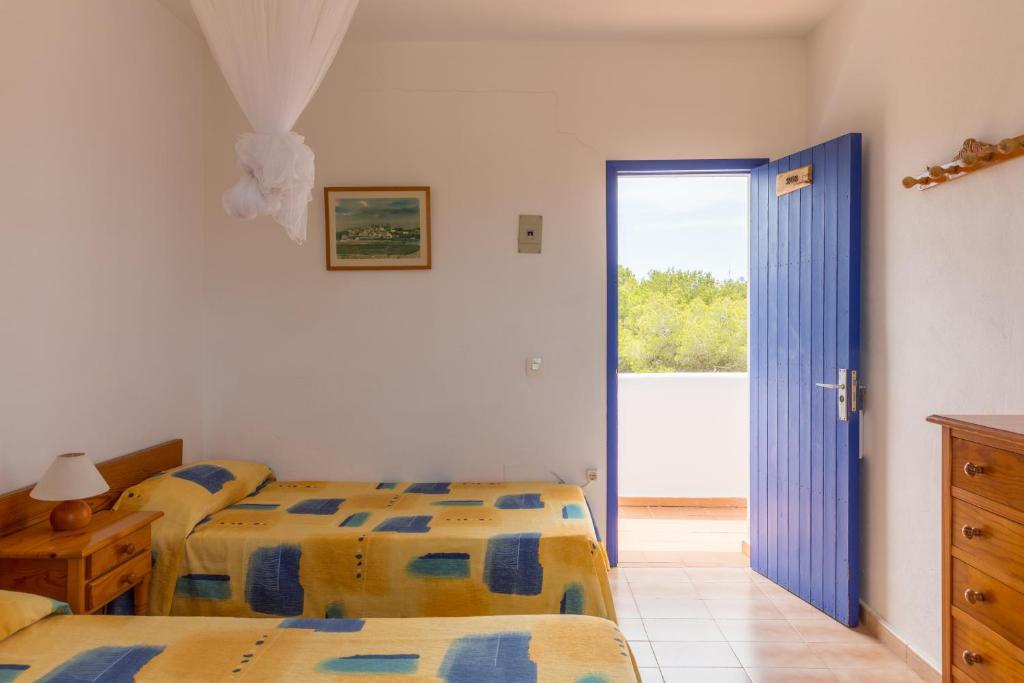 Hostal Mayans Ес Пухолс Екстериор снимка