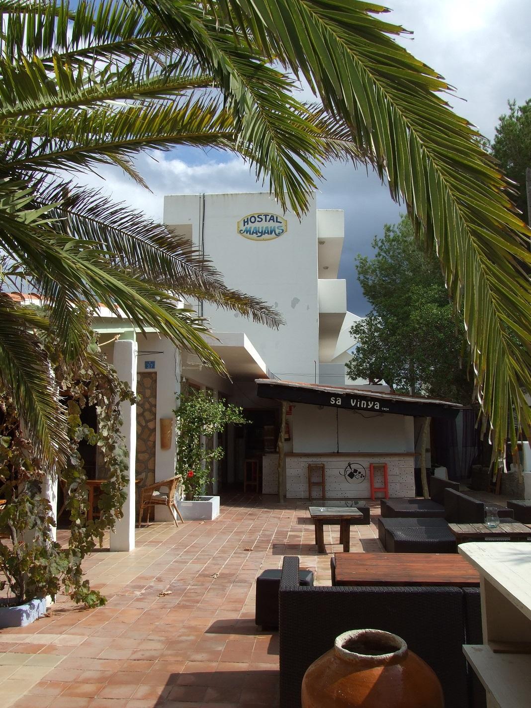 Hostal Mayans Ес Пухолс Екстериор снимка