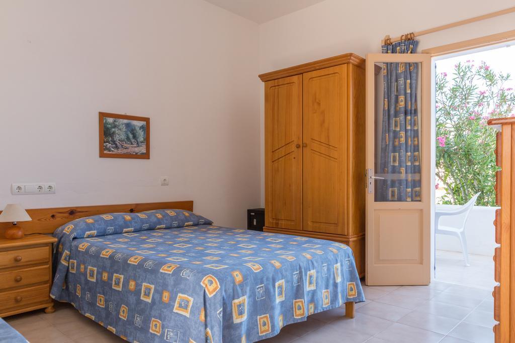 Hostal Mayans Ес Пухолс Екстериор снимка