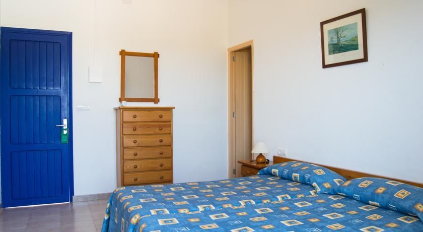 Hostal Mayans Ес Пухолс Екстериор снимка